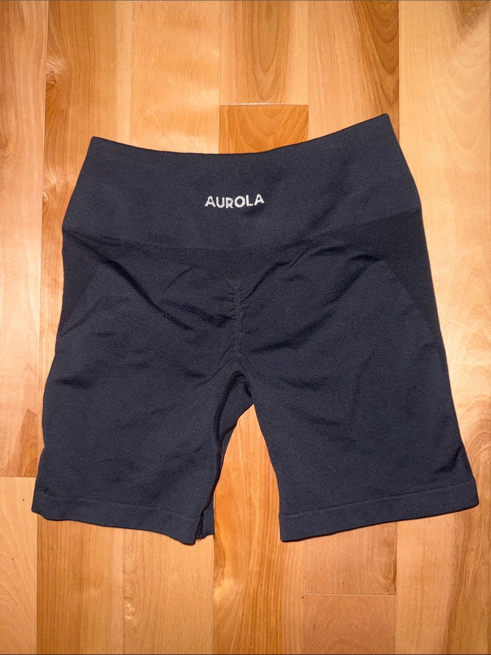 Aurola Black High-Waist  Shorts S Like New